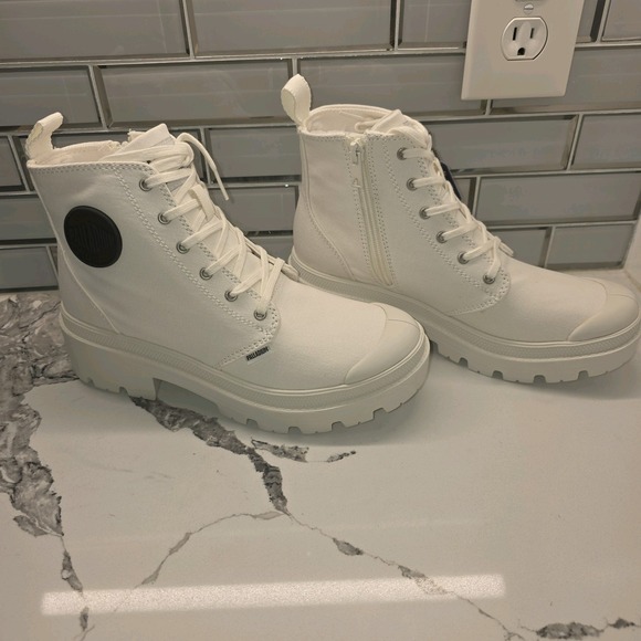 Palladium Womens Pallabase Twill White Canvas Heel Combat Boot 8 - Picture 1 of 10